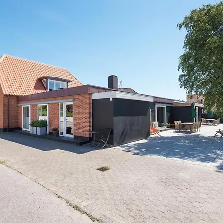 Holiday Skovvej 020178 *